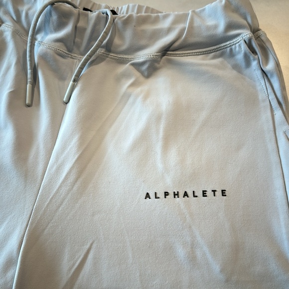Alphalete shorts - Picture 3 of 5